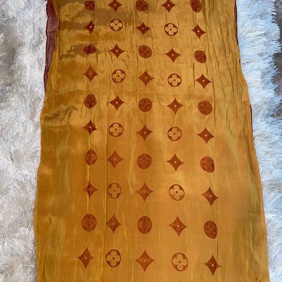 Louis Vuitton Monogram Silk BrownDouble GentlyUsed - Picture 10 of 13